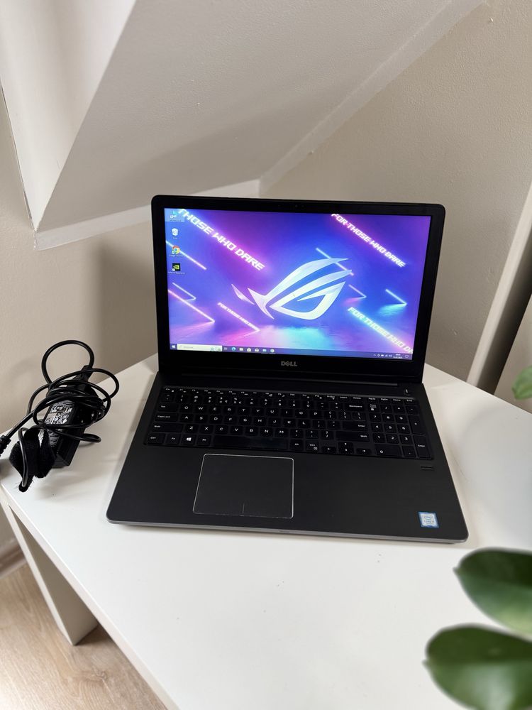 Laptop Dell Vostro 5568 i5 8GB 256SSD Nvidia 940MX 4GB FullHD