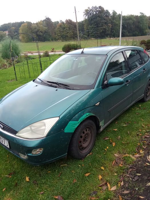 Ford focus 1.6 benzyna