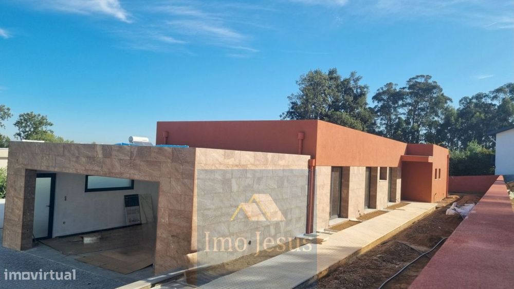 Moradia Terrea T3+1 em Vila Nova de Gaia