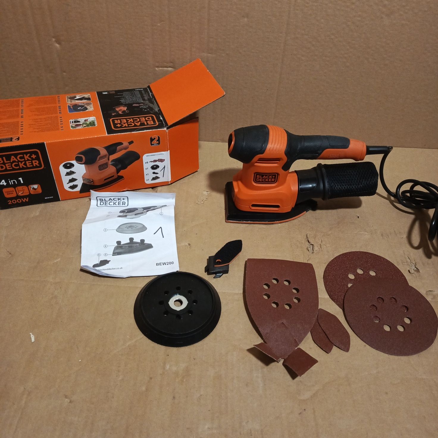 Szlifierka mimośrodowa oscylacyjna delta Black decker bew200