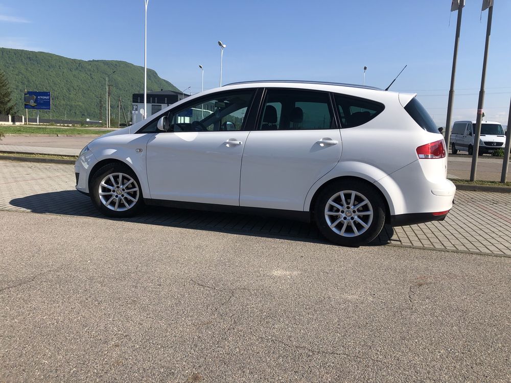 Seat Altea XL 2011 рік від власника