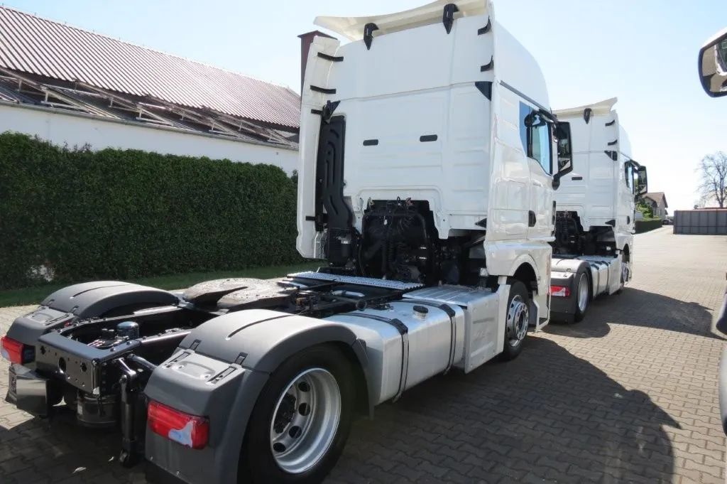 MAN TGX TG3 18.470 GX MEGA RETARDER ACC NAVI PO KONTRAKCIE SERWIS MAN  Euro 6d, subwoofer, zbiorniki 2 x 480 litrów,