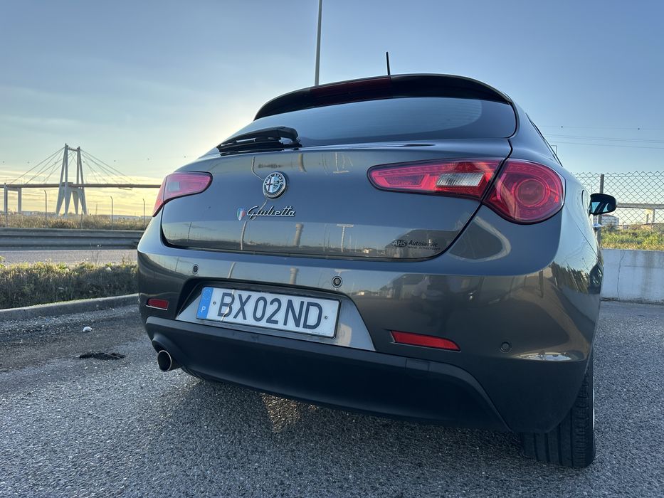 Alfa Romeu Giulietta 1.6JTD Aceito Retoma