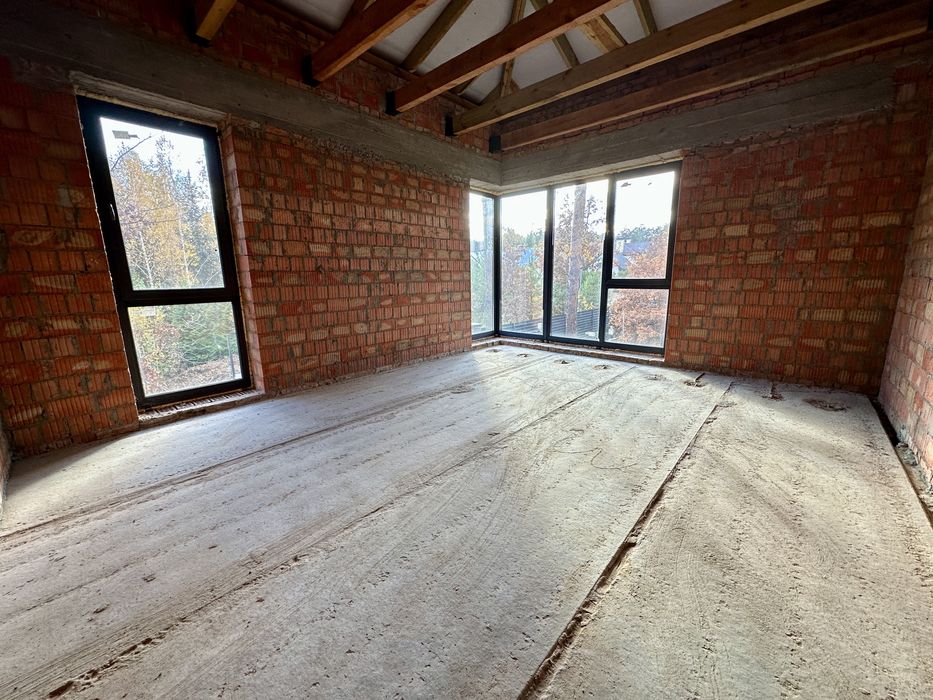 Якісний будинок 206 м2 в закритому котеджному містечку. 10 соток