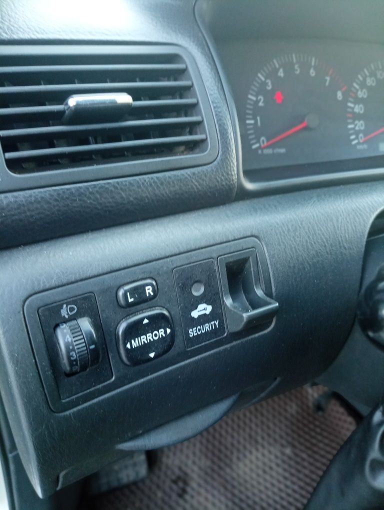 Toyota Corolla e120 рест