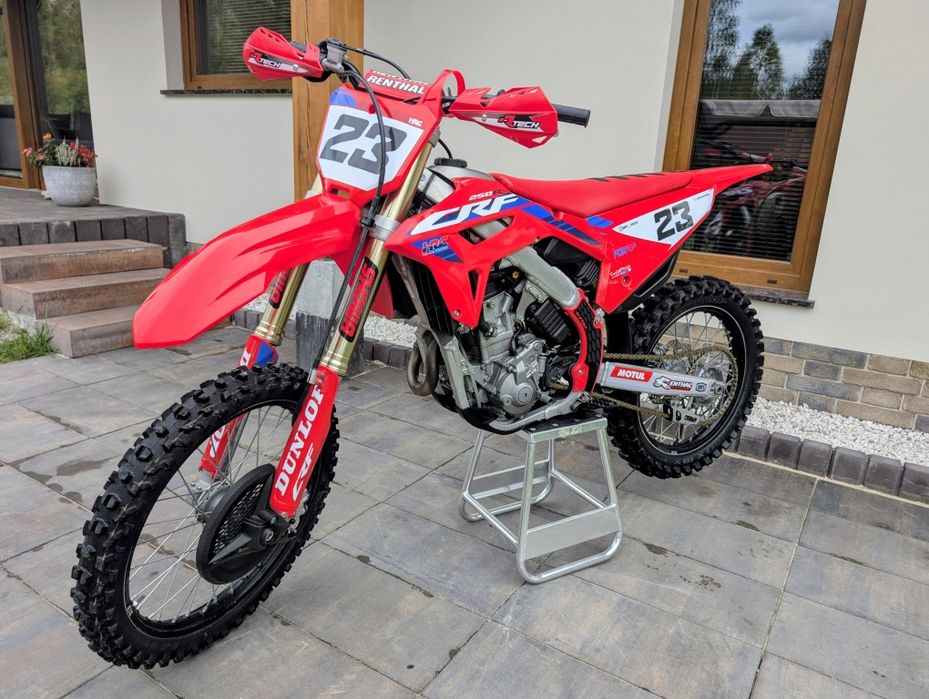 Honda CRF 250 rok 2023  One Gripper, FACTORY