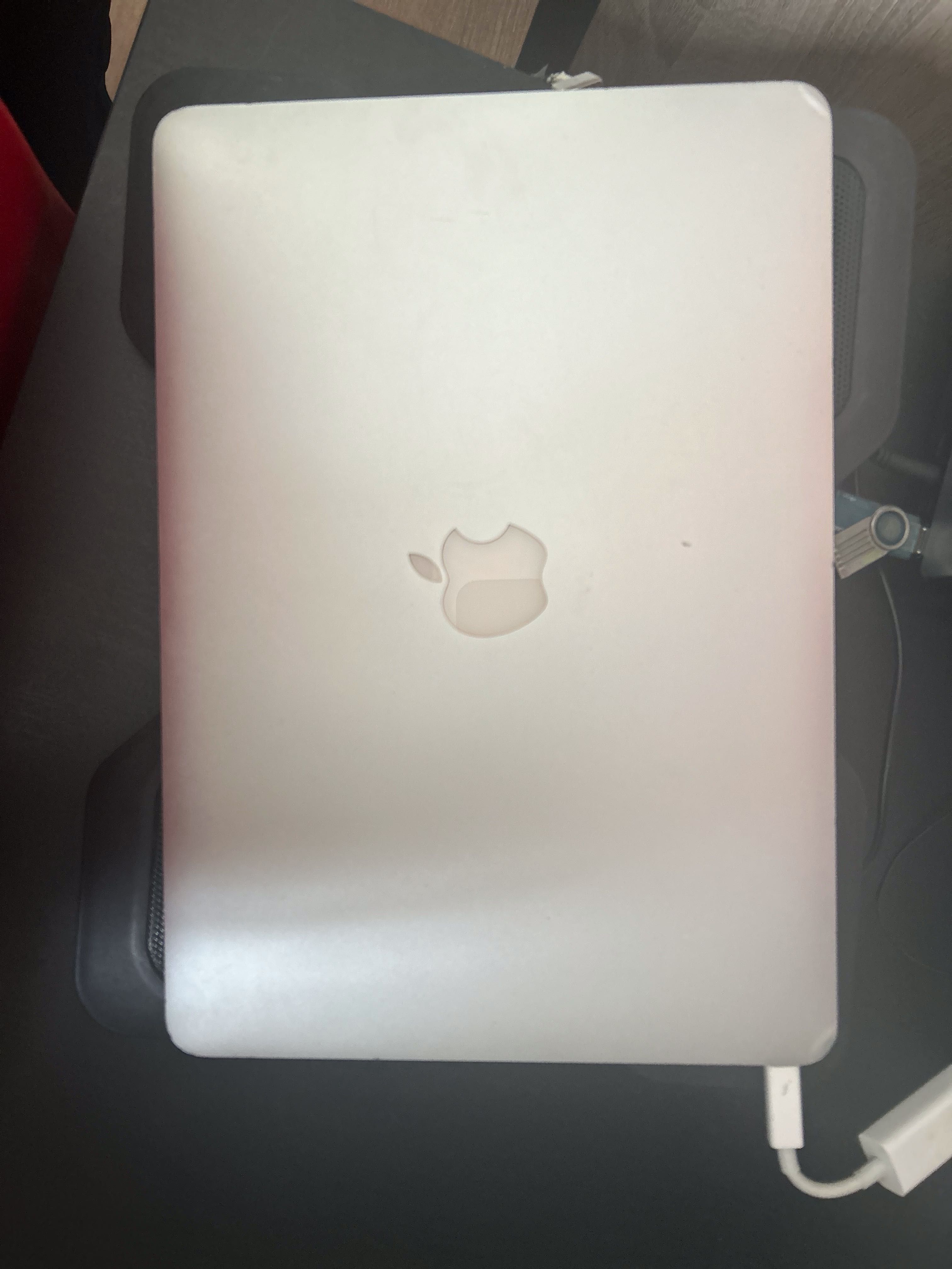 laptop MacBook Air i5 ssd 8GB Klasa A