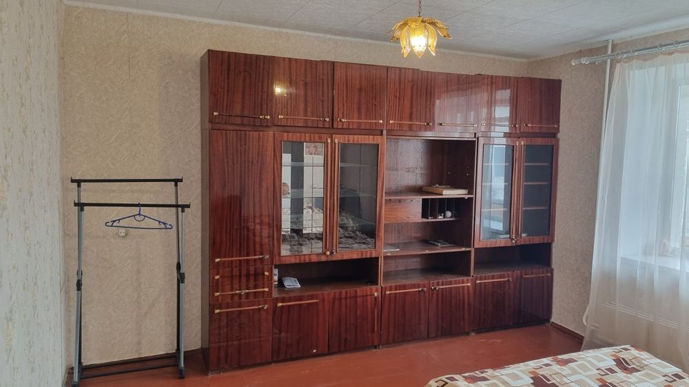 Оренда 1-кімнатна на Заливній з меблями