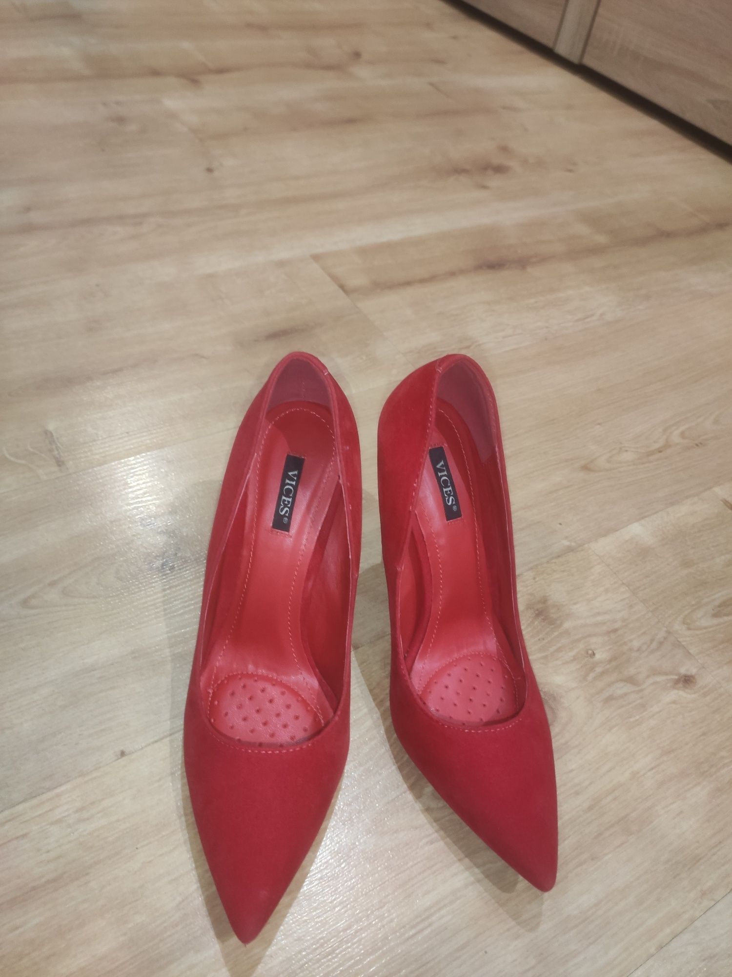 Nowe szpilki Vices