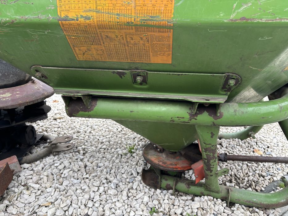 Rozsiewacz nawozu Amazone