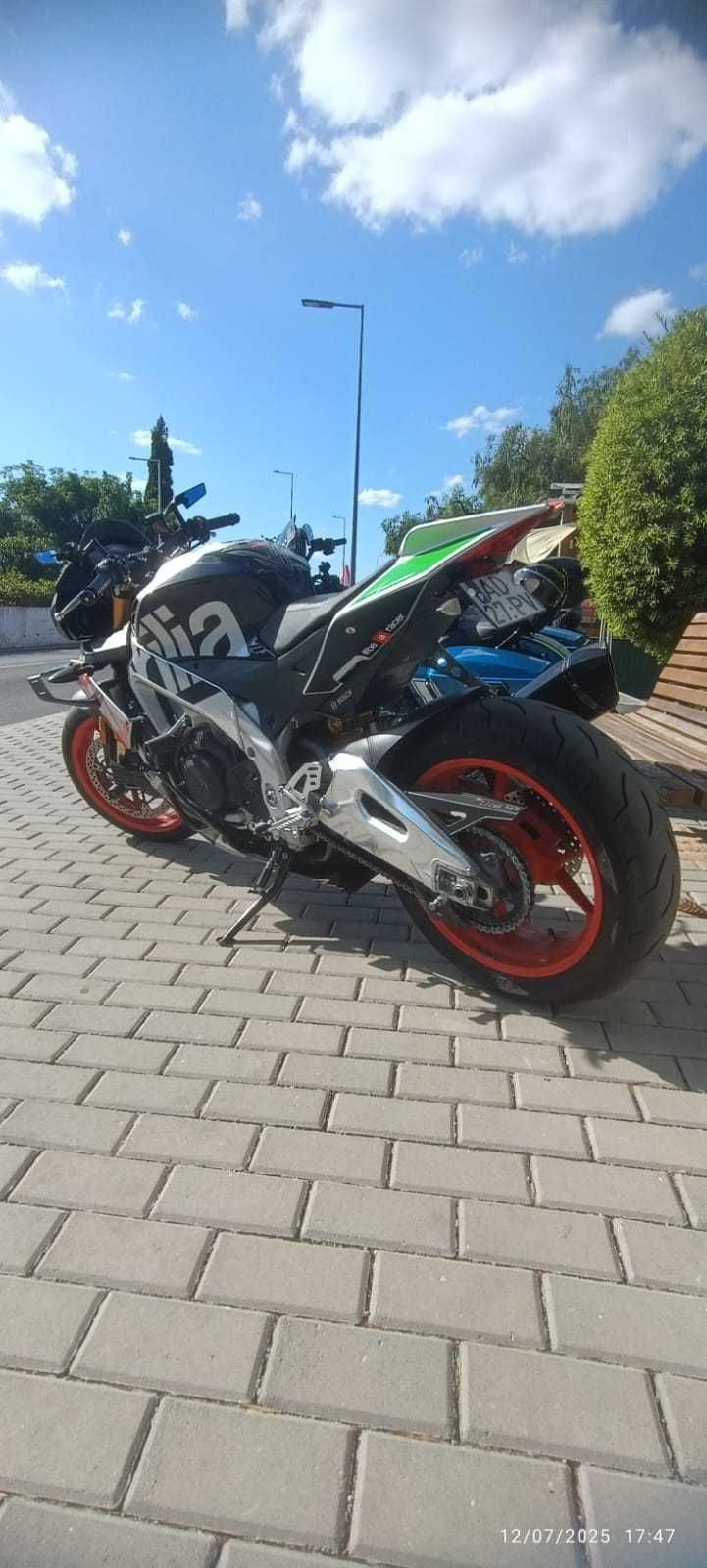 Aprilia rsv4 1100cc tuono factory