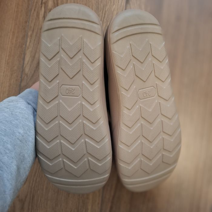 Взуття 37-37,5 нове!