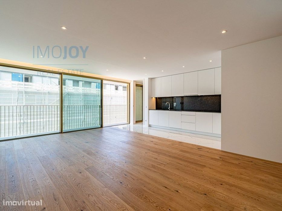 Apartamento T2 no Edifício Douro Atlântico III