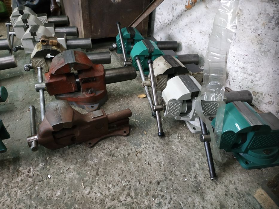 Тиски тіски лещата СССР Гайка. слюсарні станочні