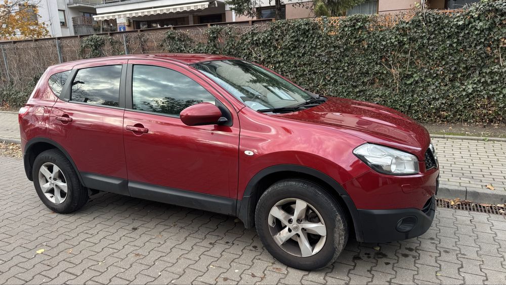 Автомобиль Nissan Qashkai 2013 CVT 1.6