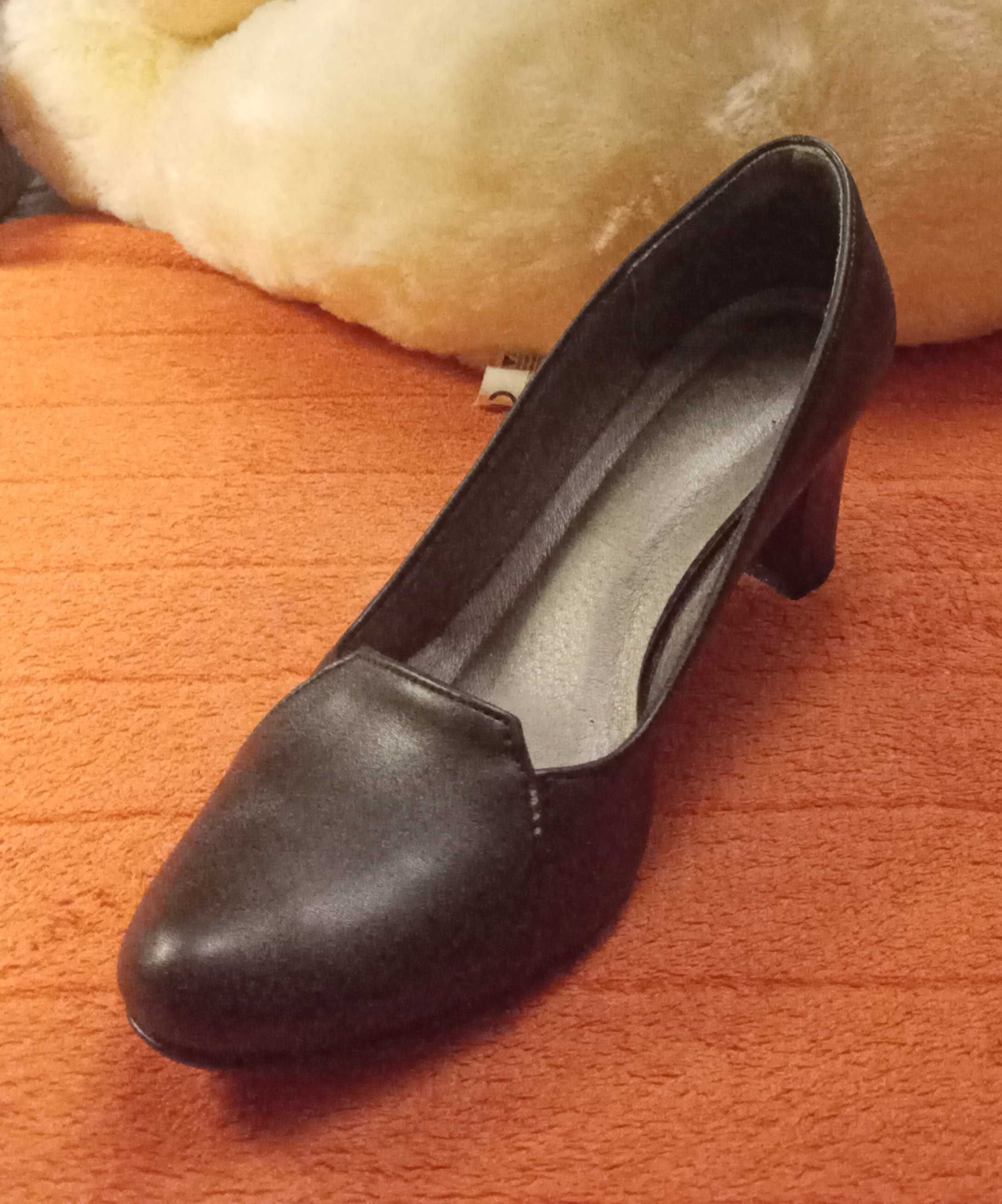 czółenka damskie buty obcas słupek czarne r. 36 wkł 23,5 cm