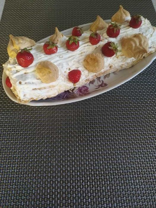 Пельмені, вареники, млинці, чебуреки, та торти і бенто торти