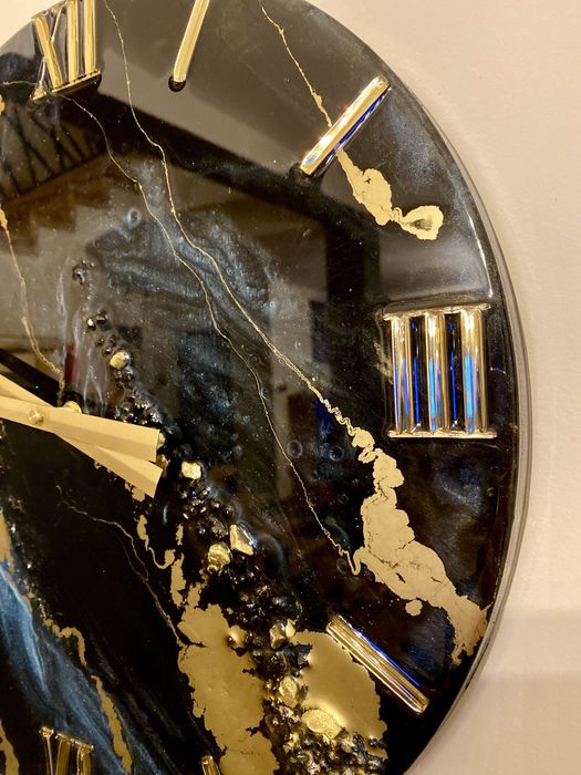 Zestaw stolik i zegar