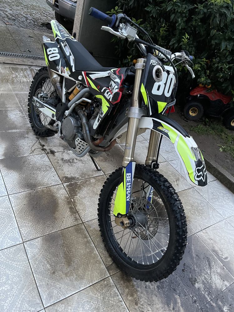 Husqvarna 450 matriculada