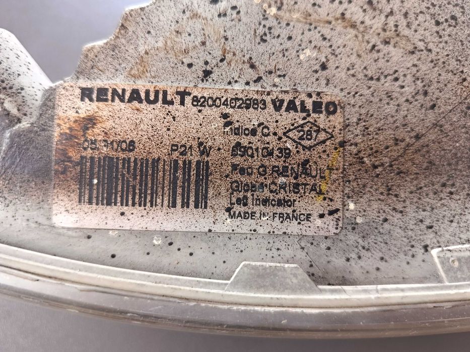 Kierunkowskaz migacz Lewy przód Trafic Vivaro 02-14