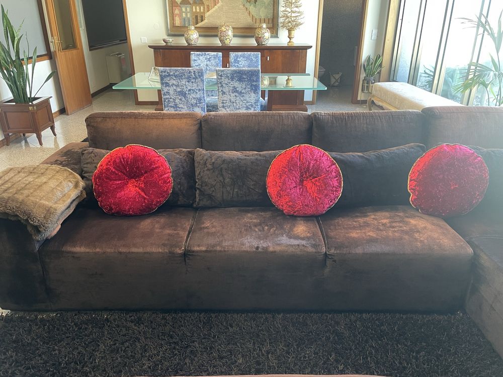 Sofa em L  de veludo