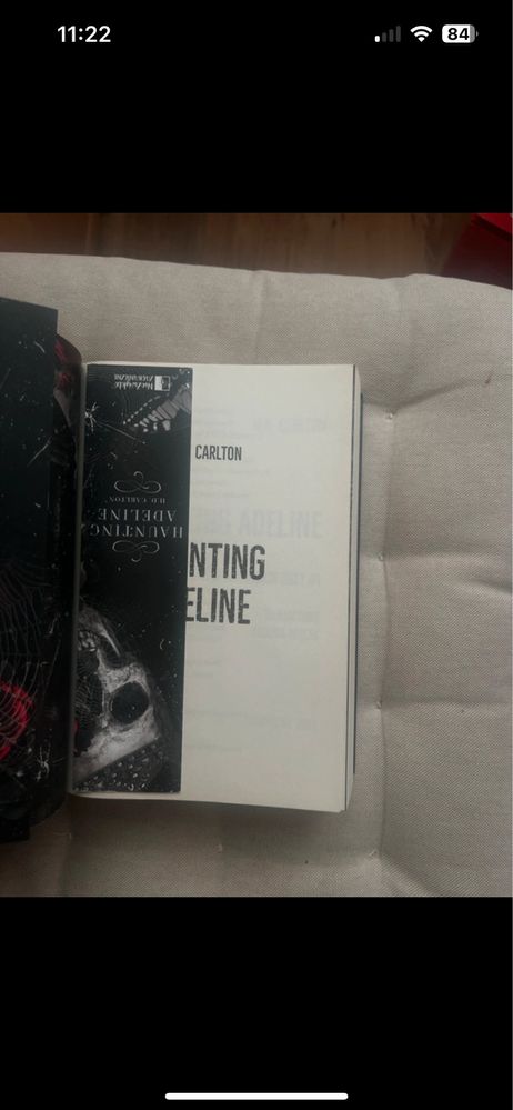 Haunting adeline - H. D. Carlton