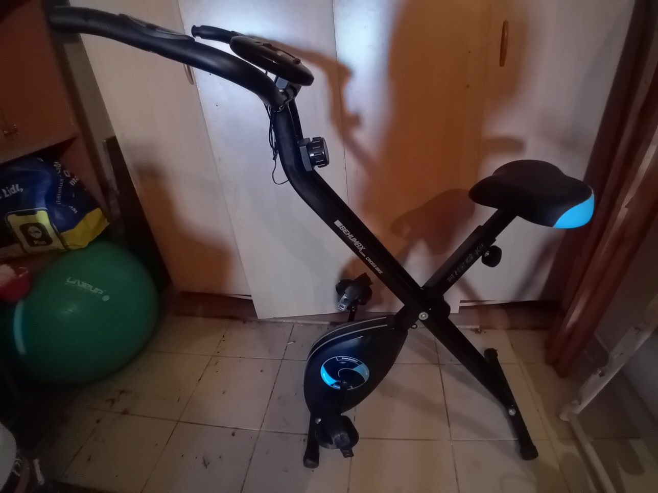 Bicicleta de exercício muito pouco uso