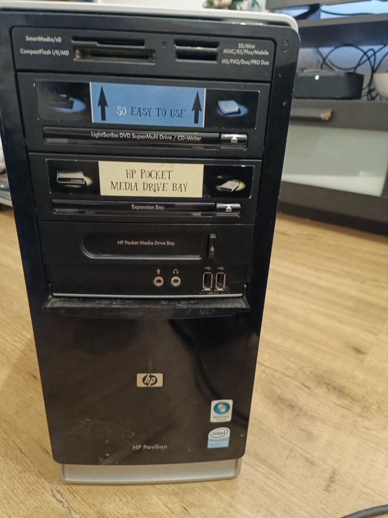 Computador HP E monitor SAMTRON