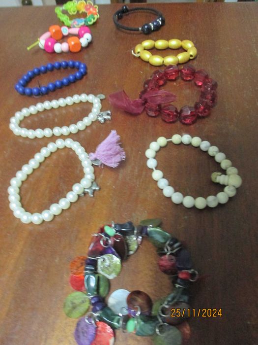 Bijuteria - 10 pulseiras
