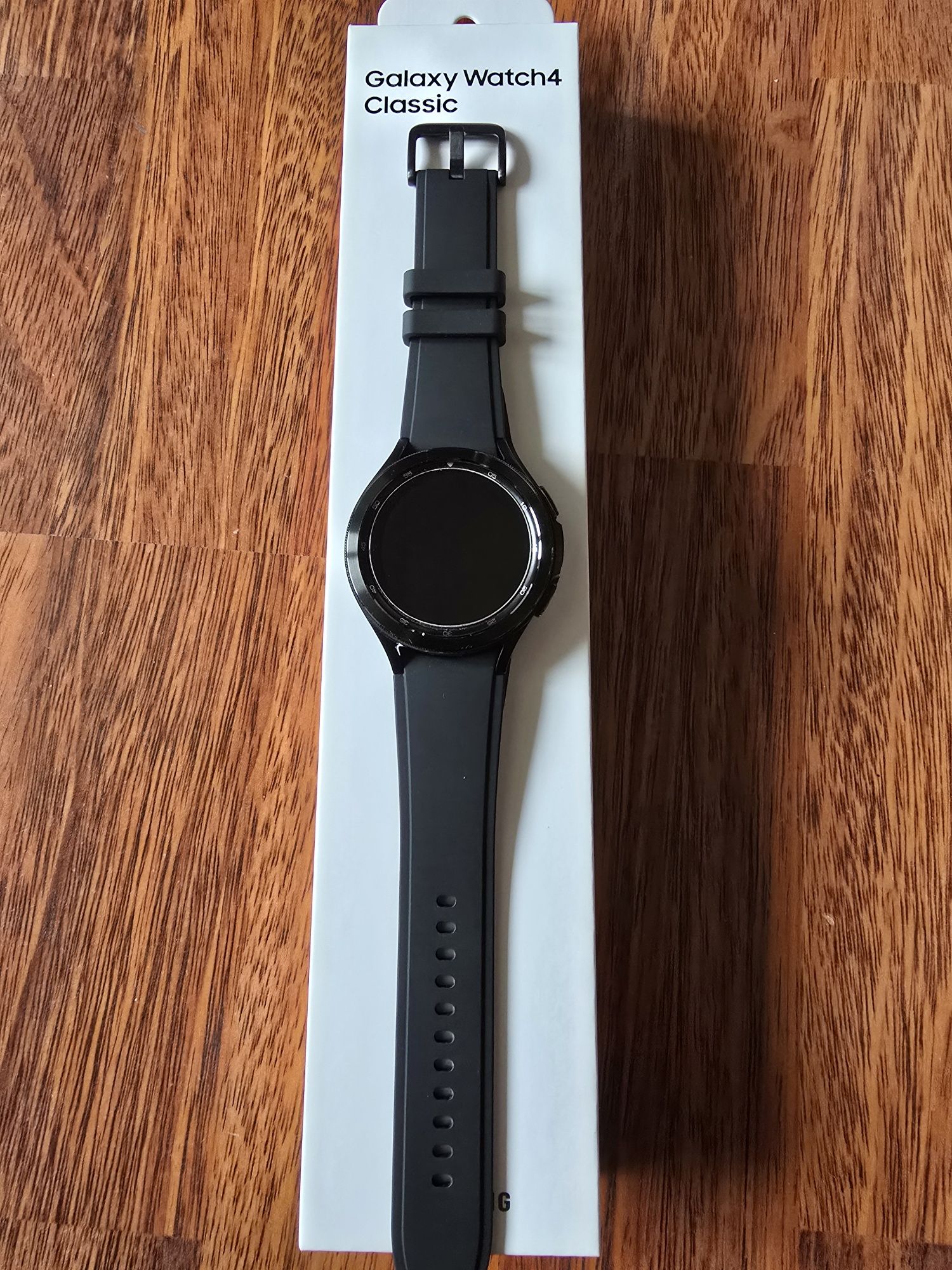 Samsung Galaxy Watch 4 Classic LTE + 6 pasków