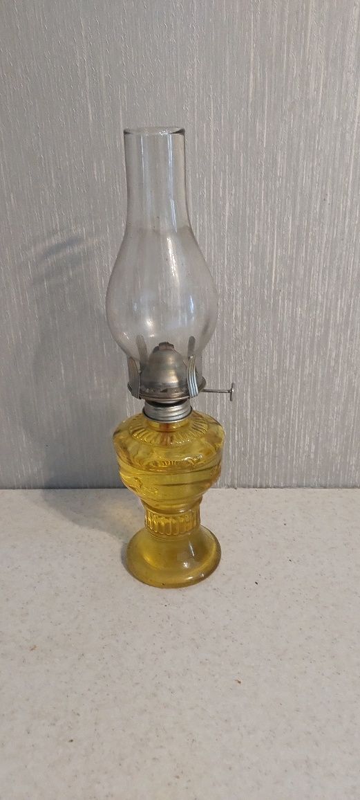 Lampa naftowa lampka