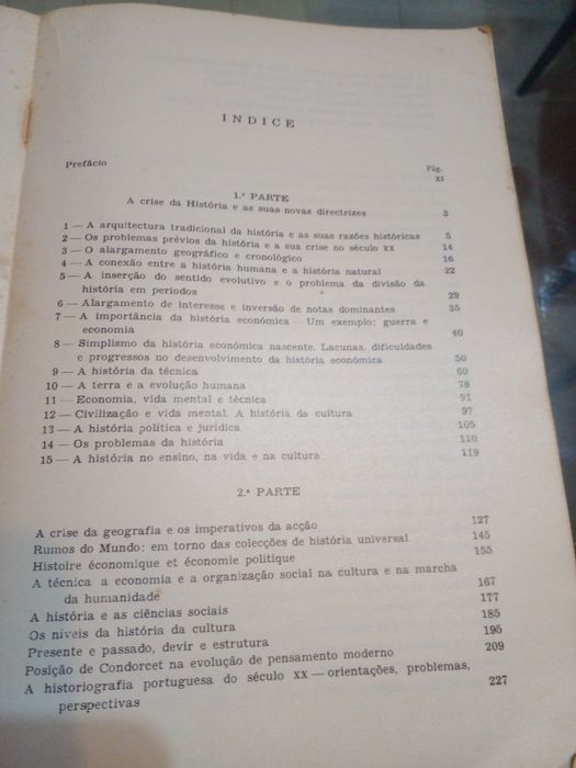 Livro antigoN °33 da 1 °EDIÇÃO 1971 "ENSAIOS" Assinada pelo Autor