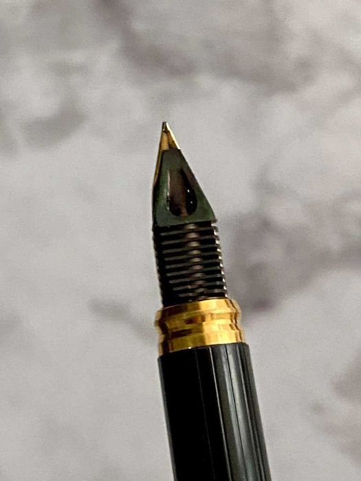 Caneta ST Dupont Bico de Ouro Sólido 18 Quilates