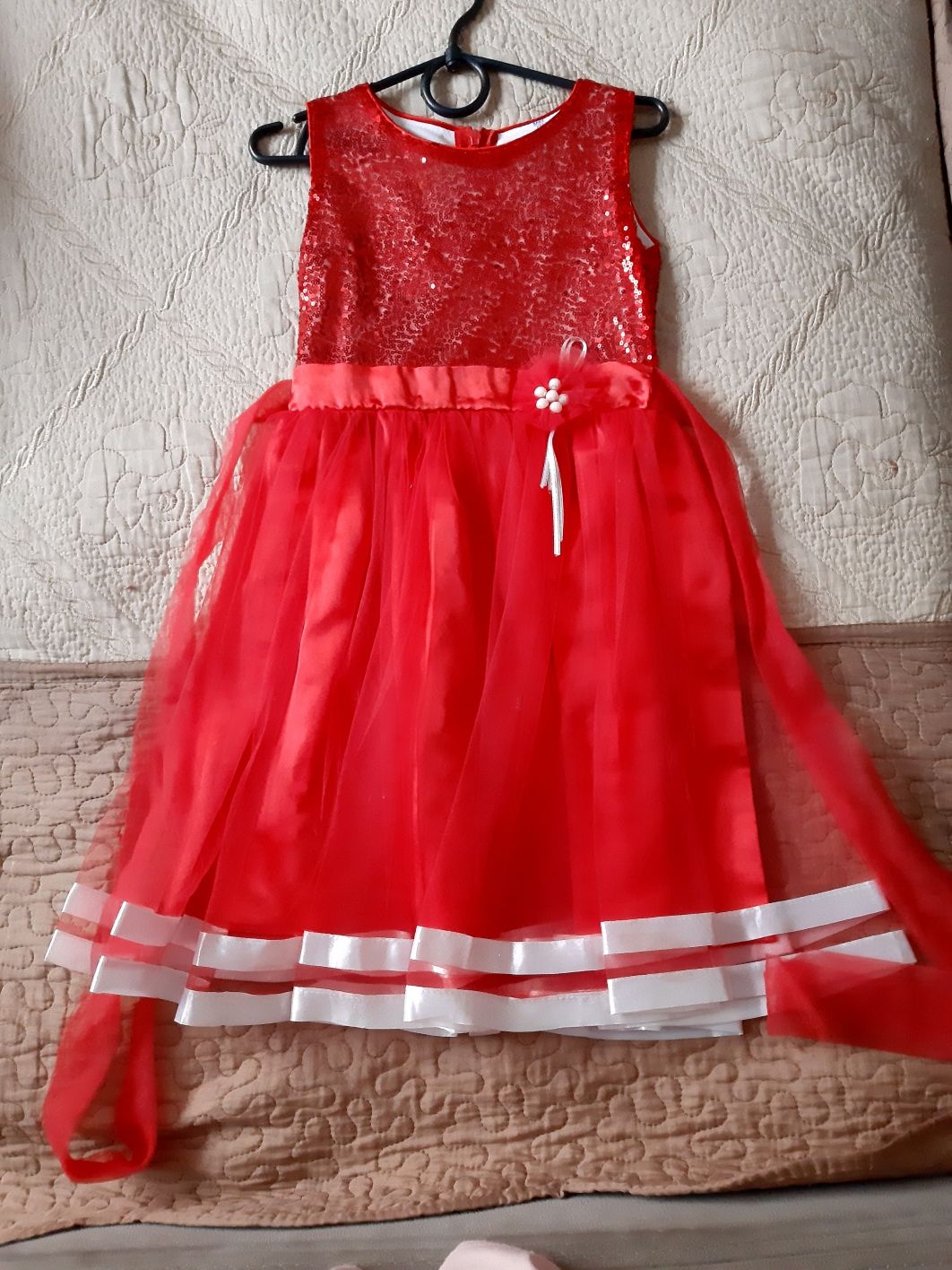 Красное платье на девочку 116 рост