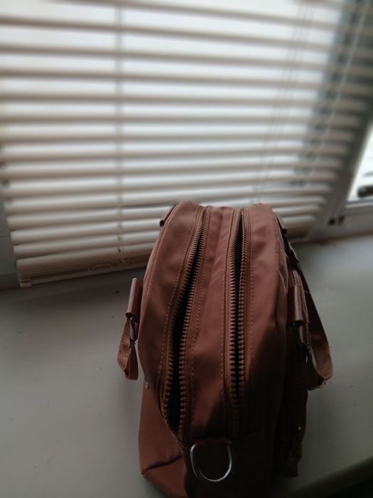 сумка не дорого, стан новий