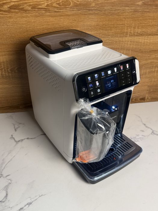 Кавомашина Philips 5500 series LatteGo з Гарантією !!!