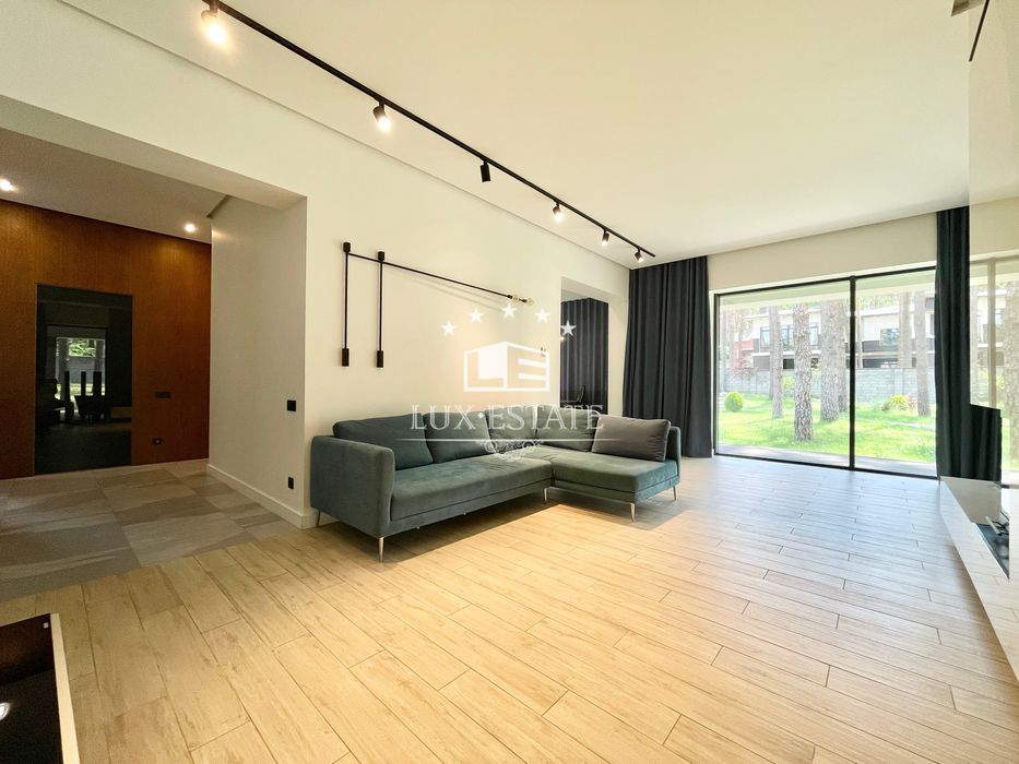 Без%Аренда современный дом Hi-Tech 400 м² с генератором, Стоянка