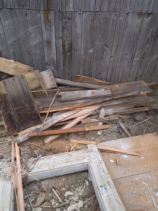 Oddam za darmo deski z rozbiórki domu