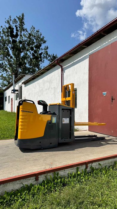 Навантажувач електроштабелер кара №977* Jungheinrich ERD220r 2t 198 см