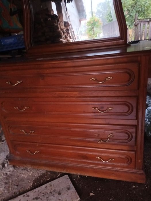 Várias móveis de quarto separados, cama 50 cómoda 60 mesinhas 30
