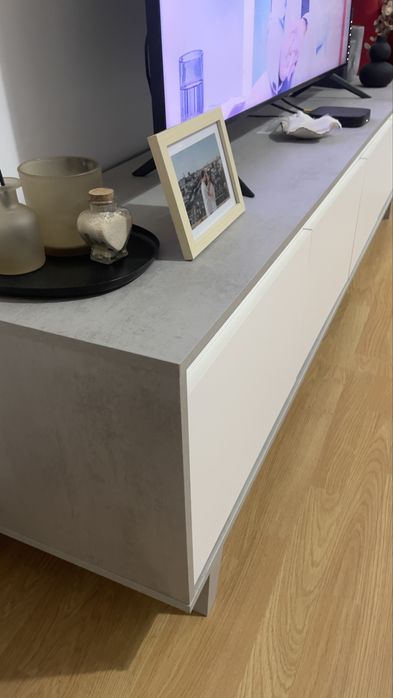 Móvel de televisão