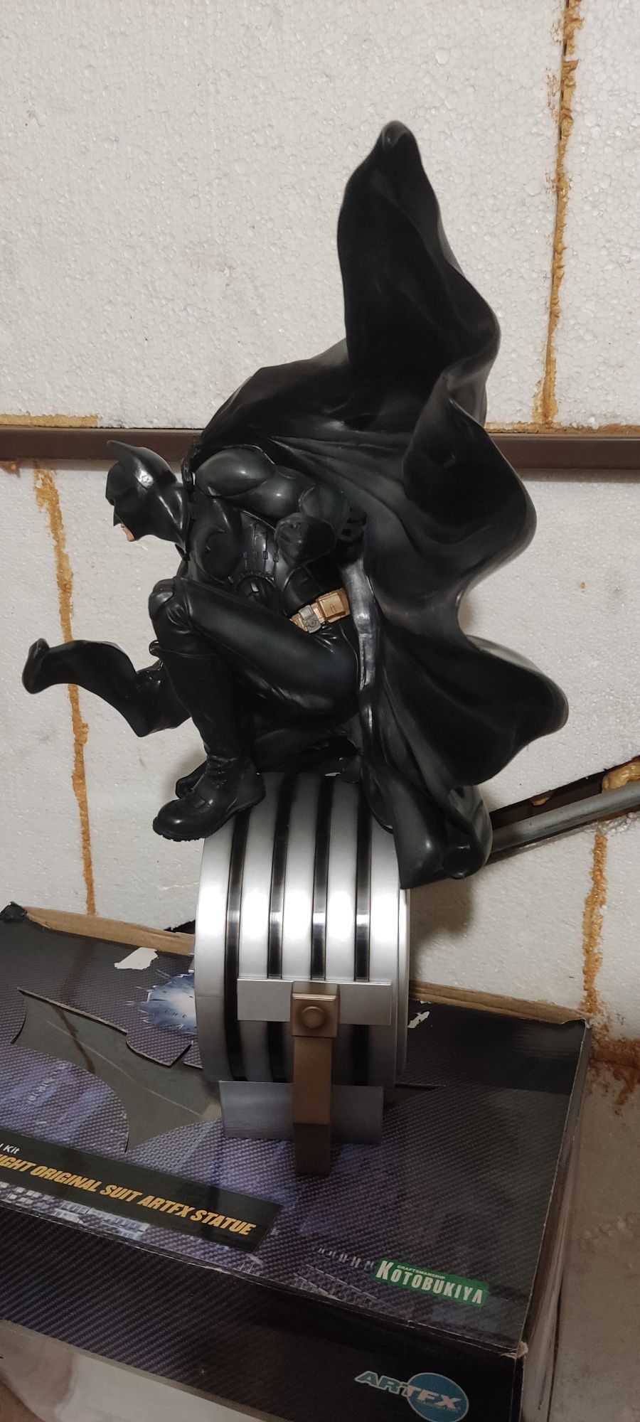 Batman The Dark Knight kotobukiya sideshow hot toys figurka statua