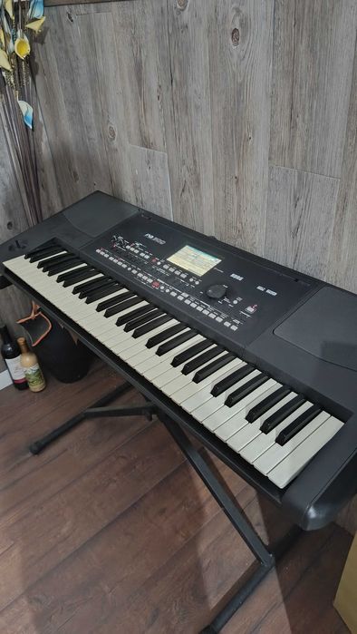 Órgão Korg pa300