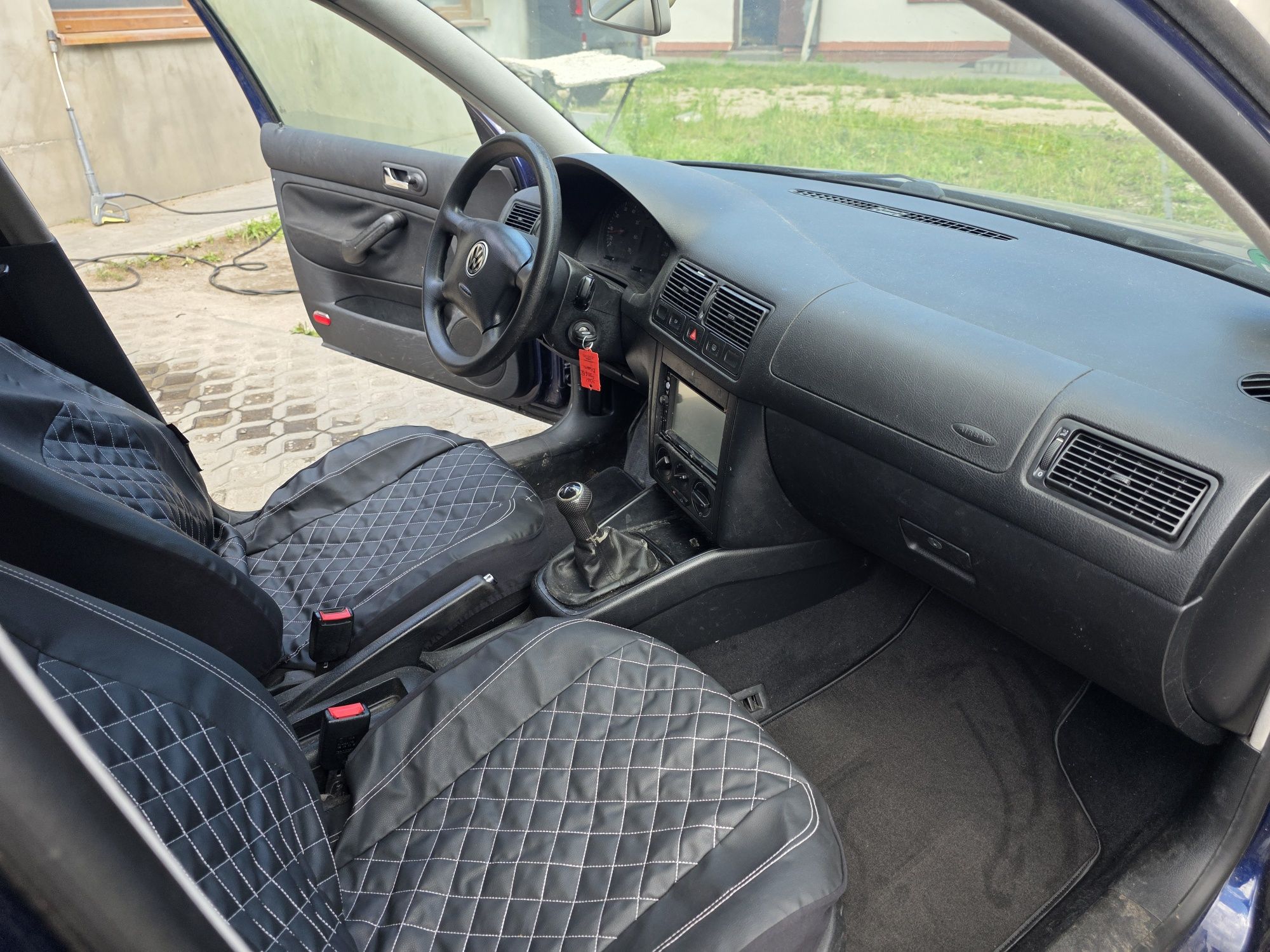 Golf 4 benzyna klima basic