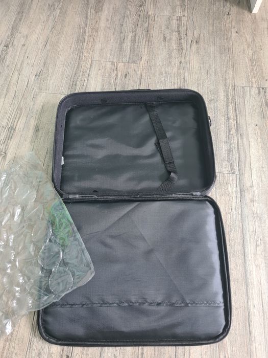 Laptop AcerAspire 3+ torbana laptopa(bez paska)