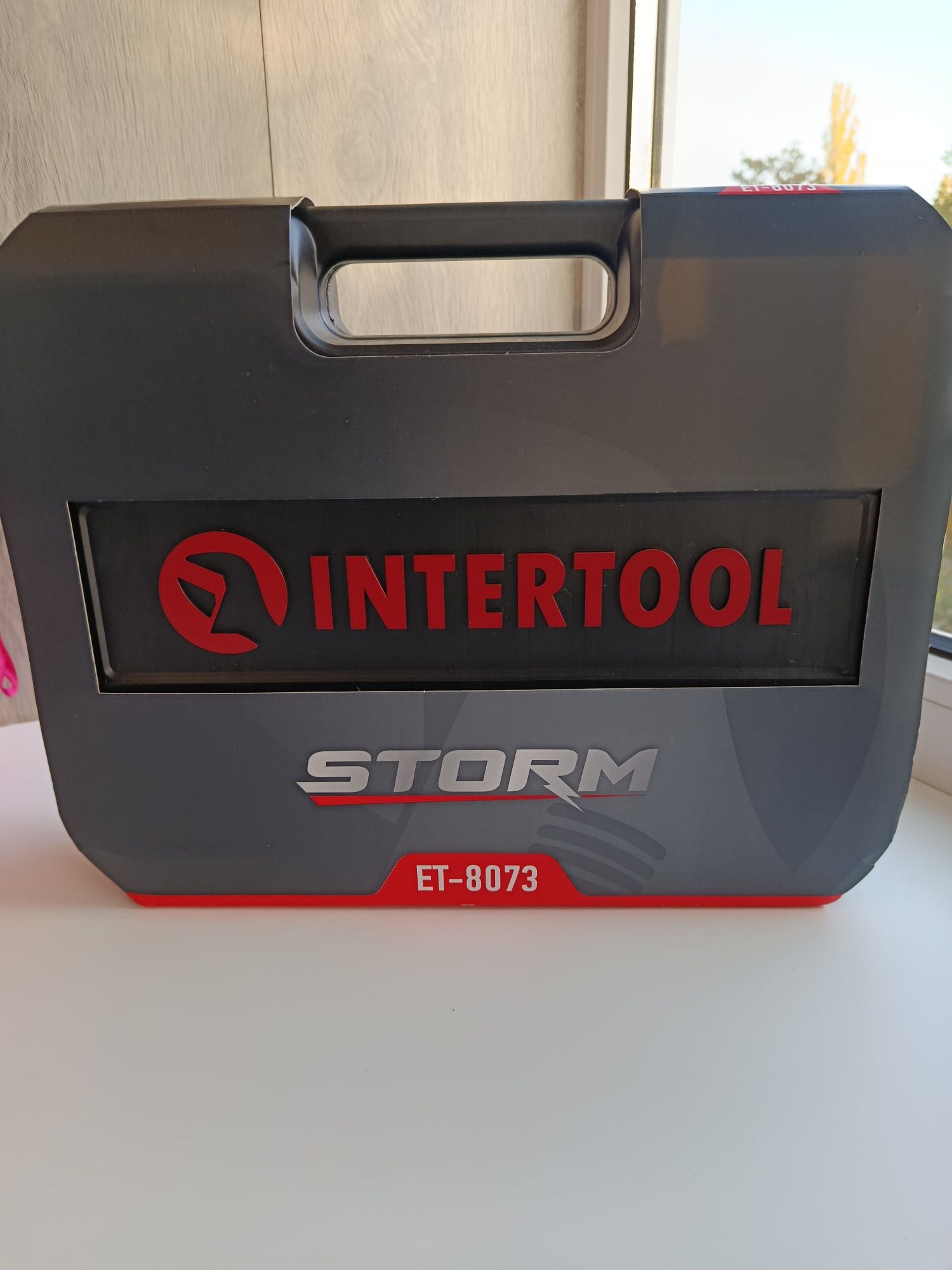 Набор профессиональных инструментов intertool et-8073