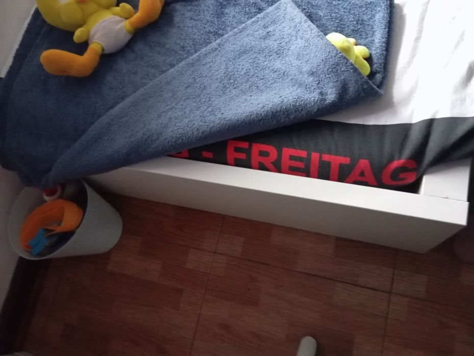 Cama malm de solteiro IKEA