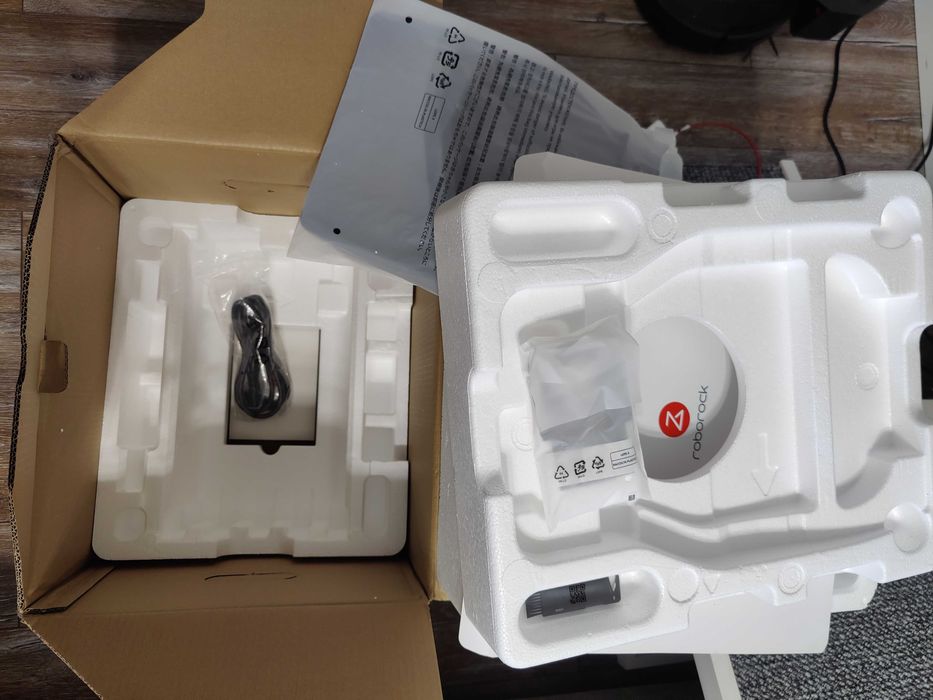 Робот-пилосос Roborock Q5+ з автоочищенням