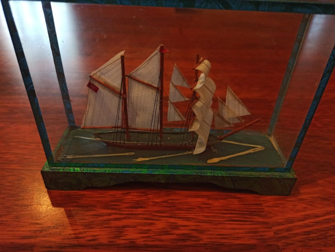 Miniatura de barcos