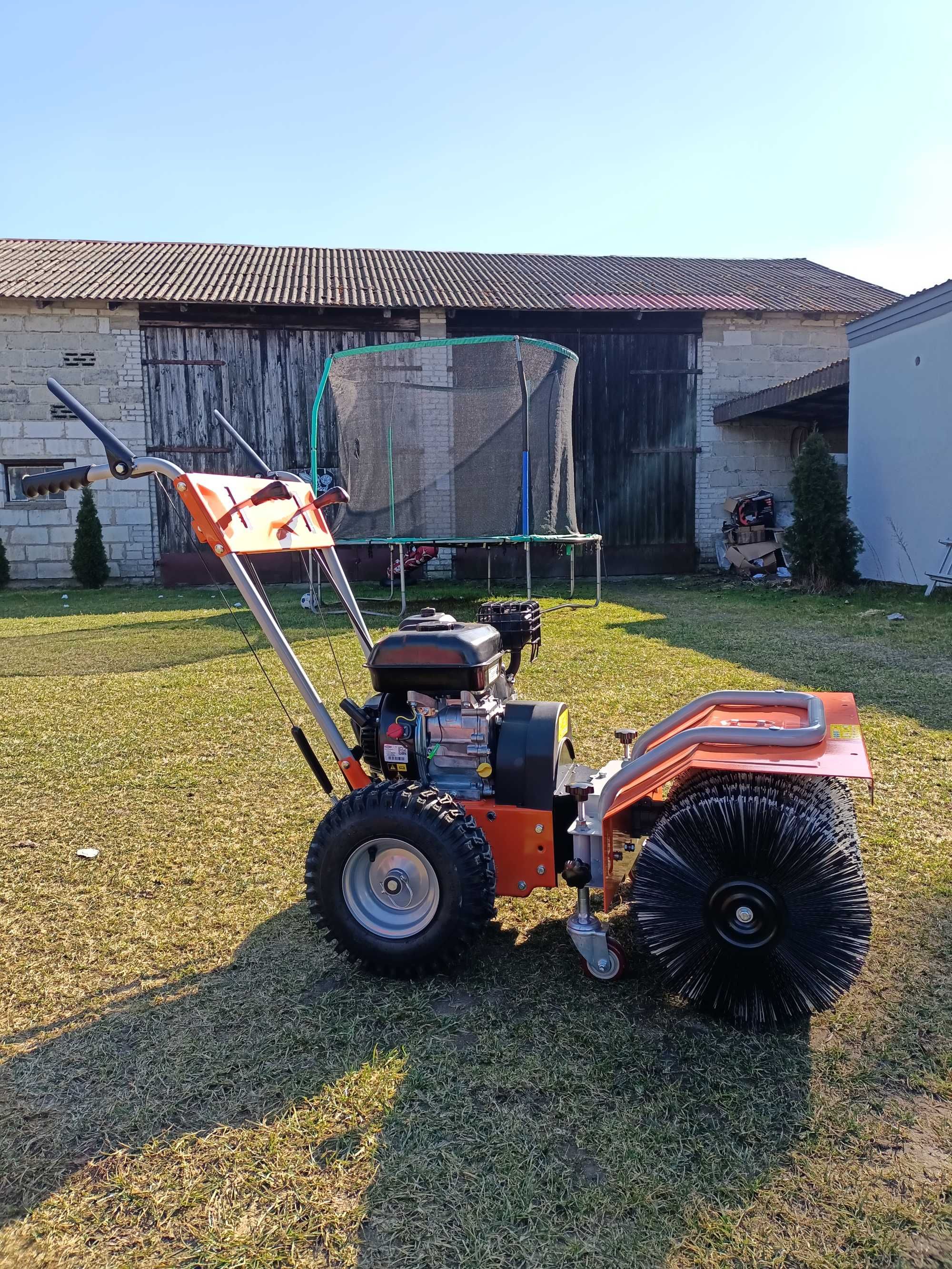 Zamiatarka spalinowa Handy WZ60BS